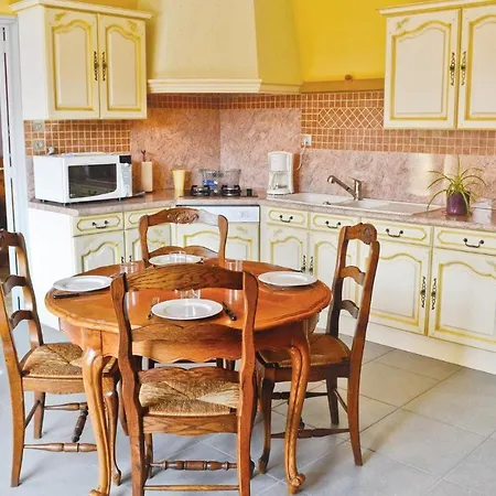 Nice Home In Senlecques With Kitchen Holiday home *