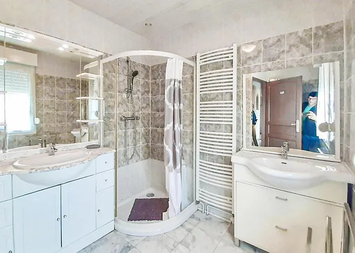 In With Kitchen * Senlecques